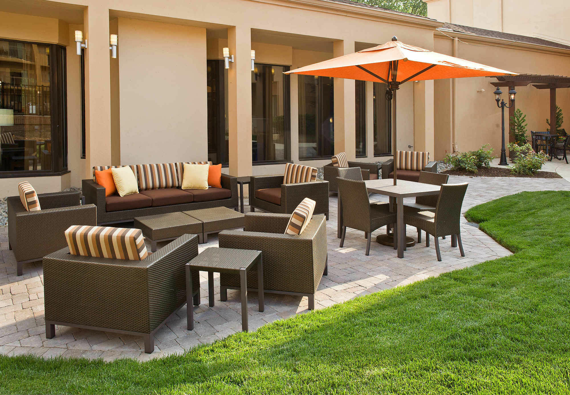 Hotel Courtyard By Marriott Raleigh Midtown Exterior foto